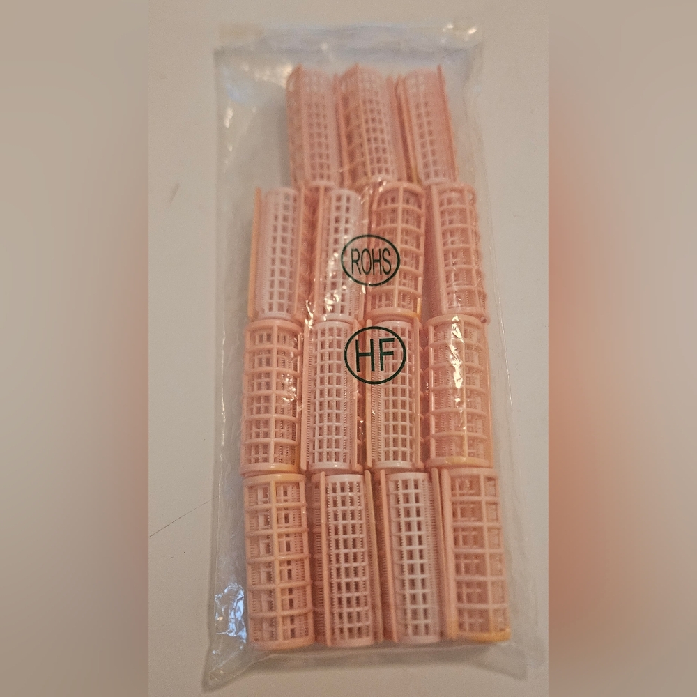 15 Vintage 80s Pink Plastic Hair Rollers Curlers - Snap-on Holders - 3" x 3/4"